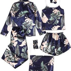 7-piece Women’s Sleepwear Set